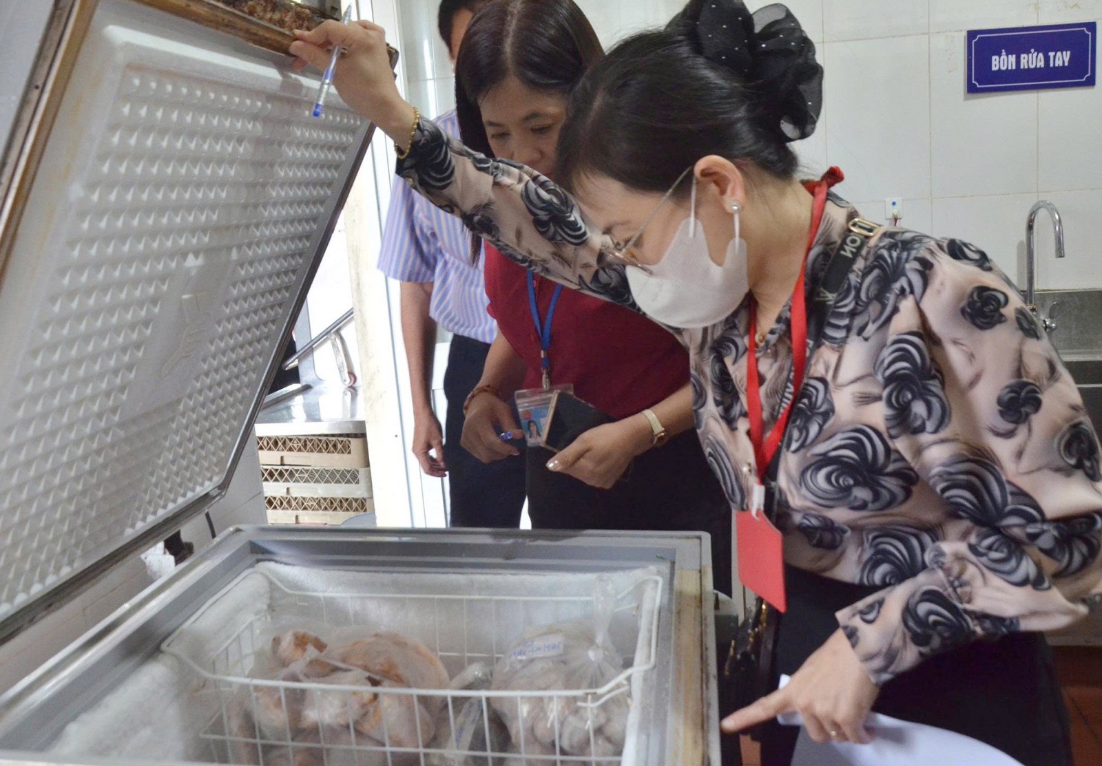 UBND tỉnh An Giang chỉ đạo tăng cường phòng, chống dịch bệnh và đảm bảo an toàn thực phẩm