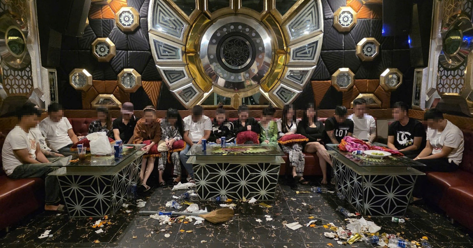 Tạm giữ 24 đối tượng dương tính với ma túy ở Karaoke Ngọc Anh