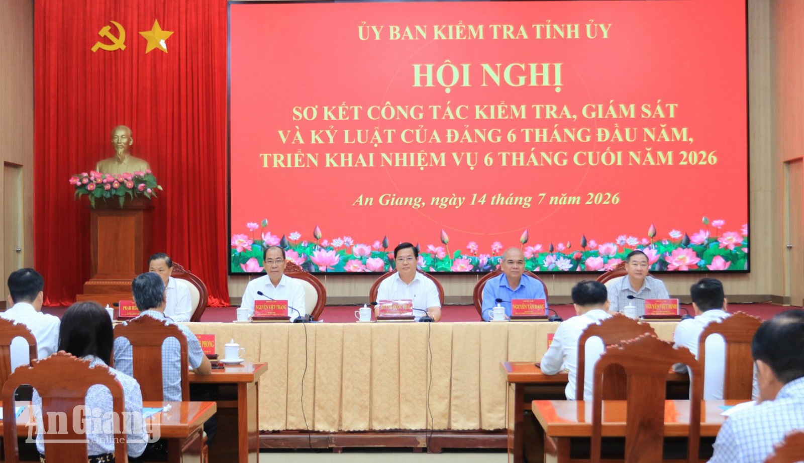 Quang cảnh Hội nghị