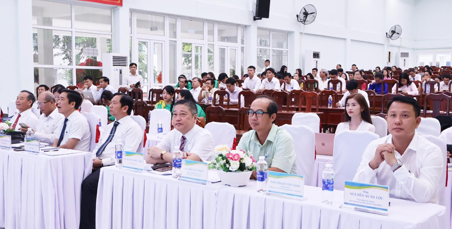 Trường Đại học Kiên Giang: Giảng dạy và phục vụ người học tiếp tục là nhiệm vụ trọng tâm