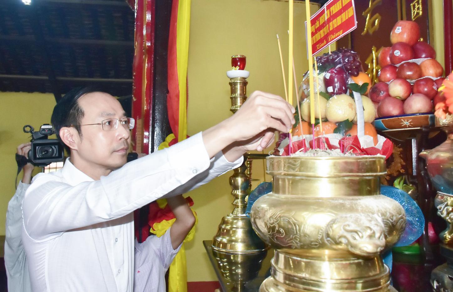 Phó Bí thư Thường trực Tỉnh ủy Nguyễn Thanh Nhàn chúc tết tại 2 phường Châu Đốc và Vĩnh Tế