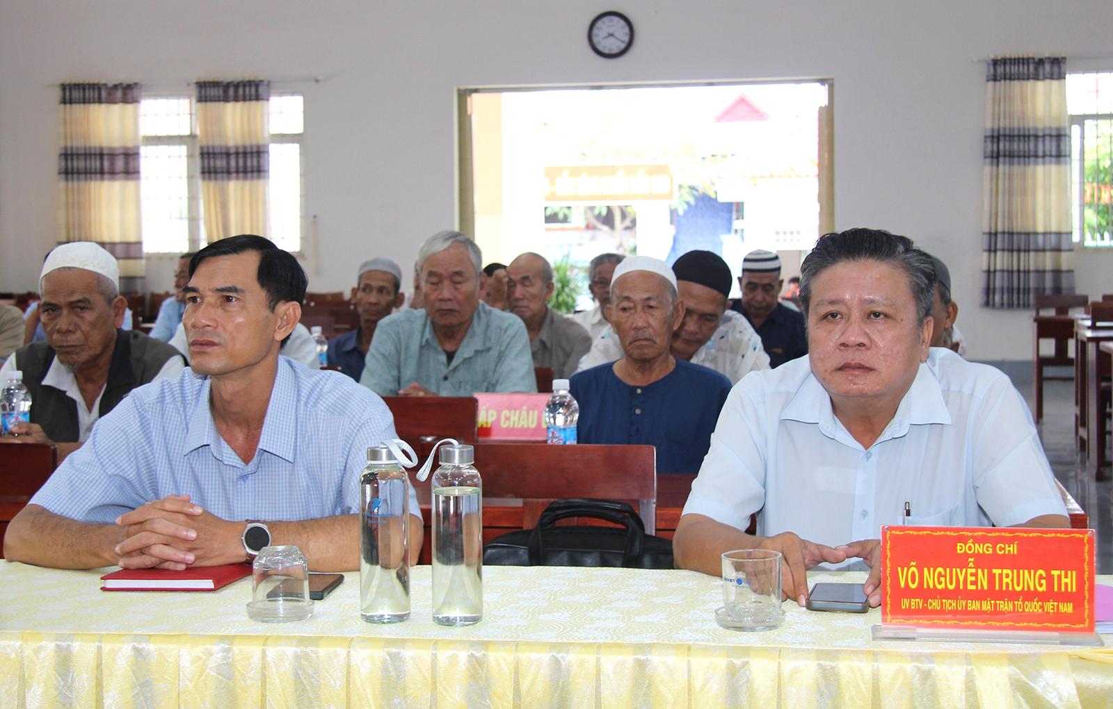 Xã Châu Phong đối thoại với Nhân dân