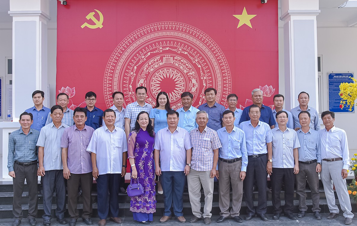 Đảng ủy xã Vĩnh Điều họp mặt các đồng chí nguyên lãnh đạo huyện Giang Thành (cũ)