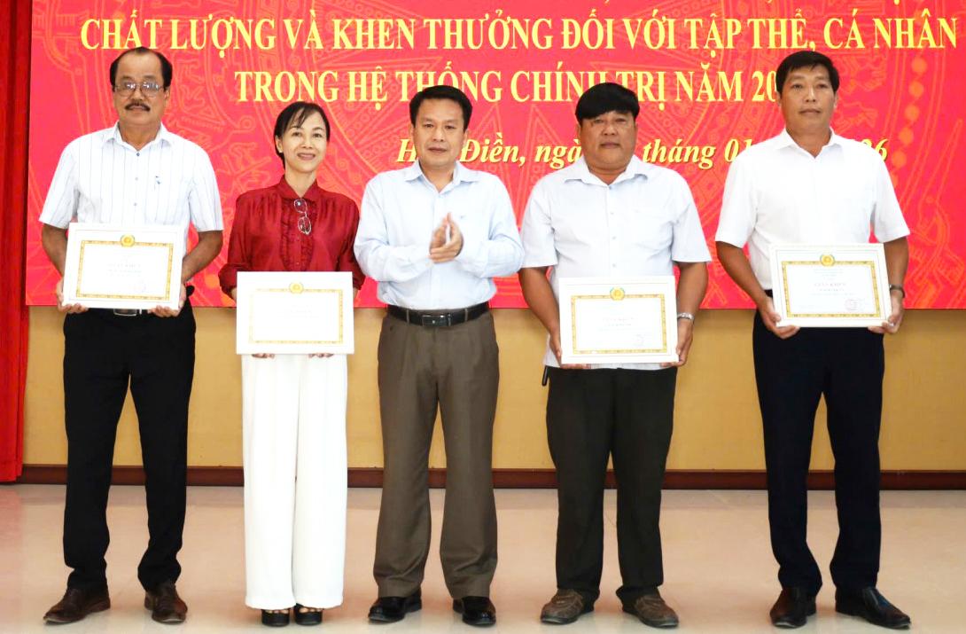 Xã Hòa Điền tổng kết công tác kiểm điểm, đánh giá xếp loại chất lượng tổ chức Đảng, đảng viên năm 2025