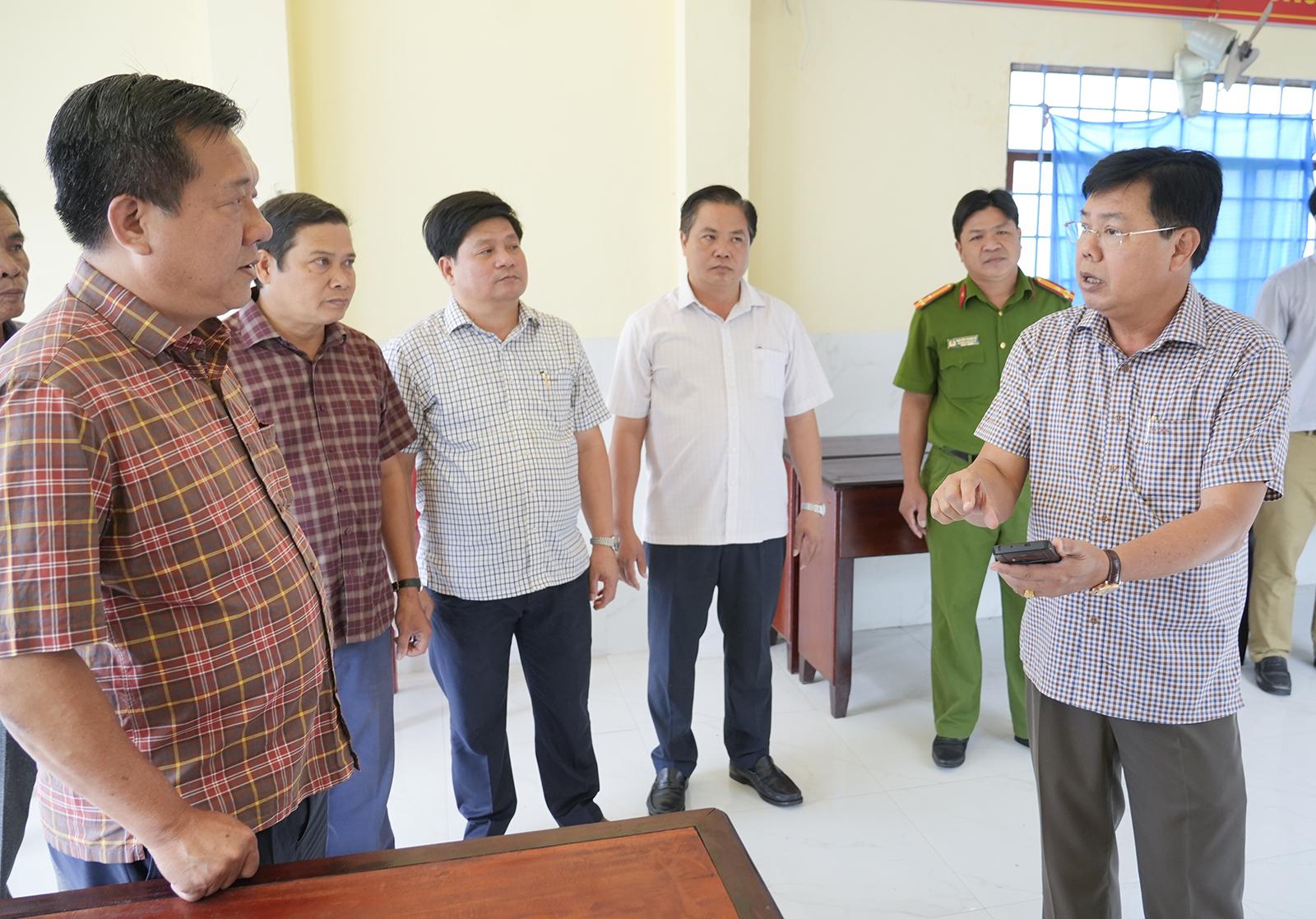 Bí thư Tỉnh ủy An Giang Nguyễn Tiến Hải kiểm tra công tác chuẩn bị bầu cử tại các xã: Thạnh Lộc, Châu Thành và Bình An