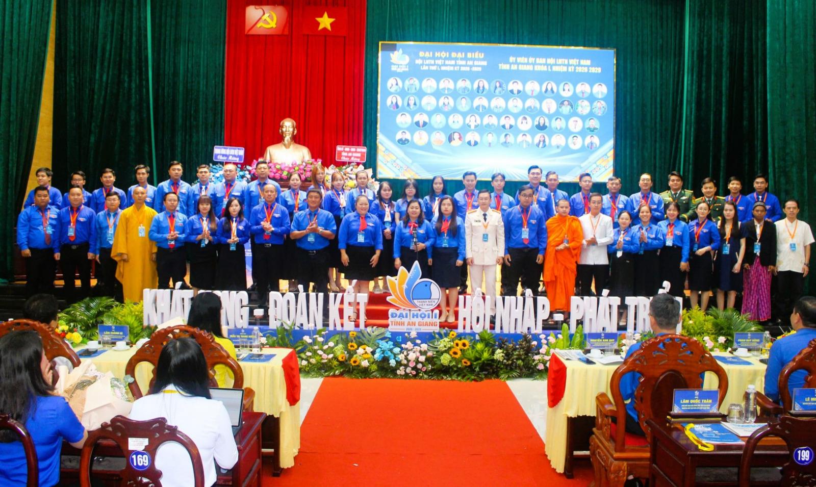Đồng chí Thị Phương Hồng giữ chức Chủ tịch Hội Liên hiệp Thanh niên Việt Nam tỉnh An Giang khóa I