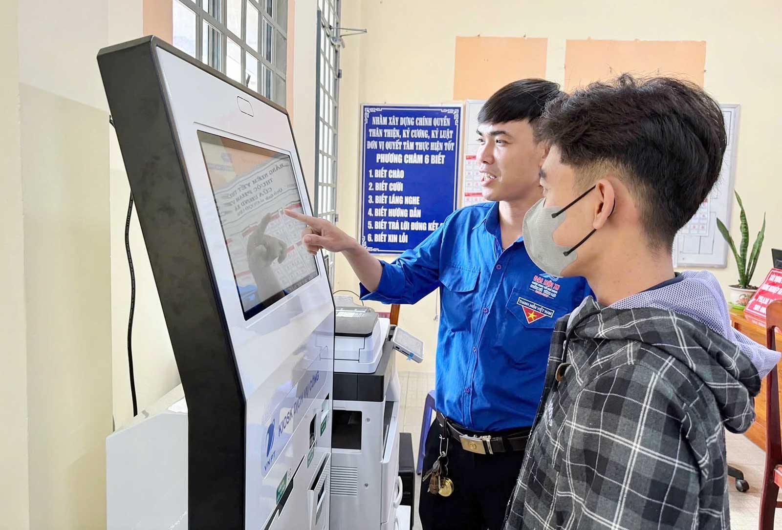 Học luật trên điện thoại