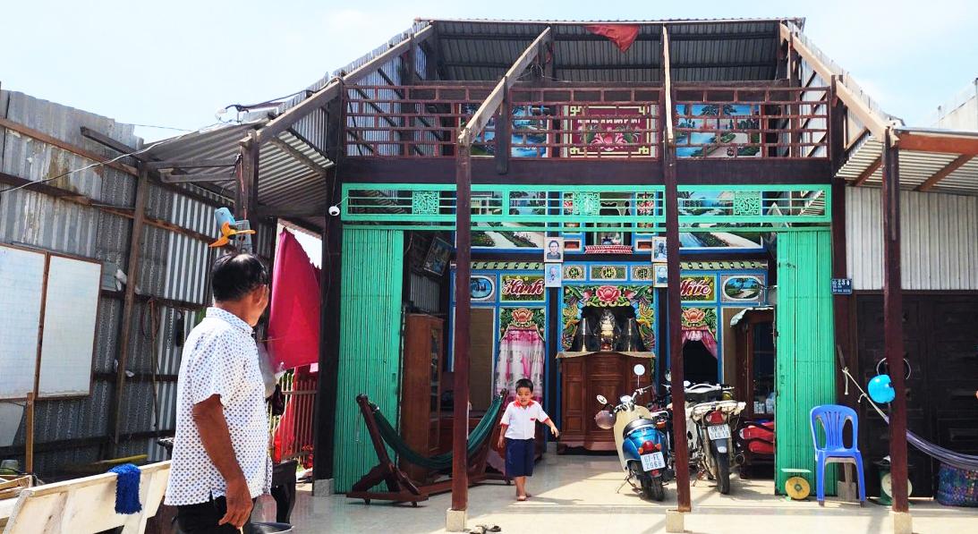 Hỗ trợ hộ dân xã Thạnh Mỹ Tây bị thiệt hại do dông lốc