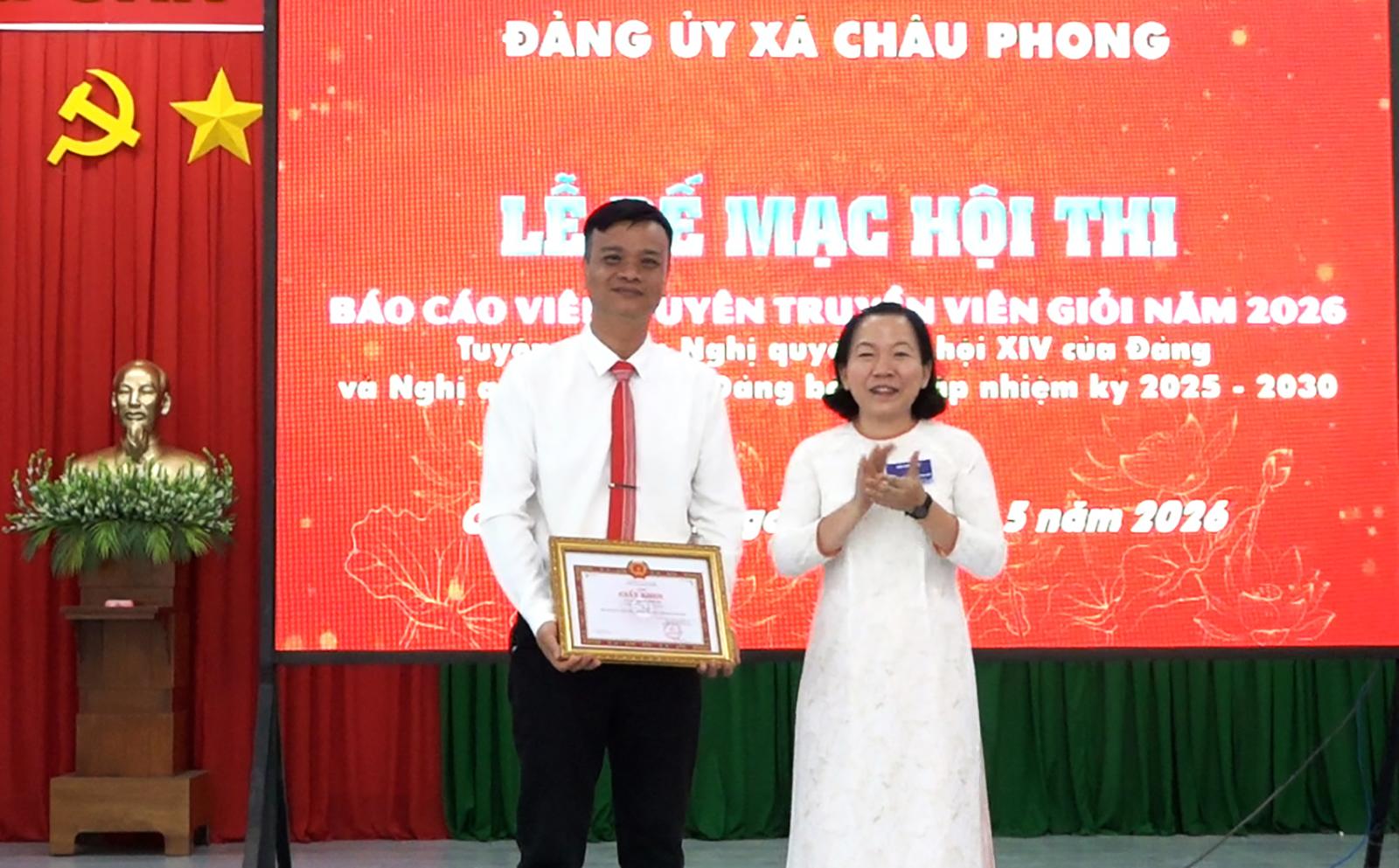 Bế mạc hội thi báo cáo viên, tuyên truyền viên giỏi xã Châu Phong năm 2026