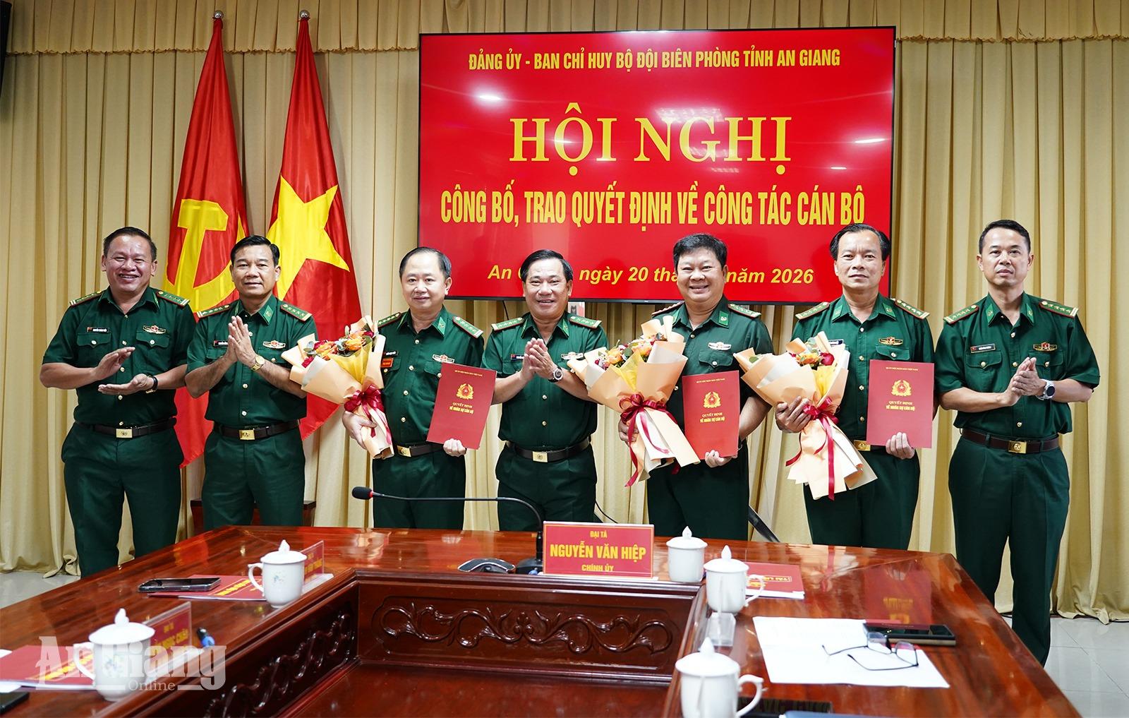Chỉ huy trưởng Bộ đội Biên phòng An Giang được nâng lương trước niên hạn 24 tháng