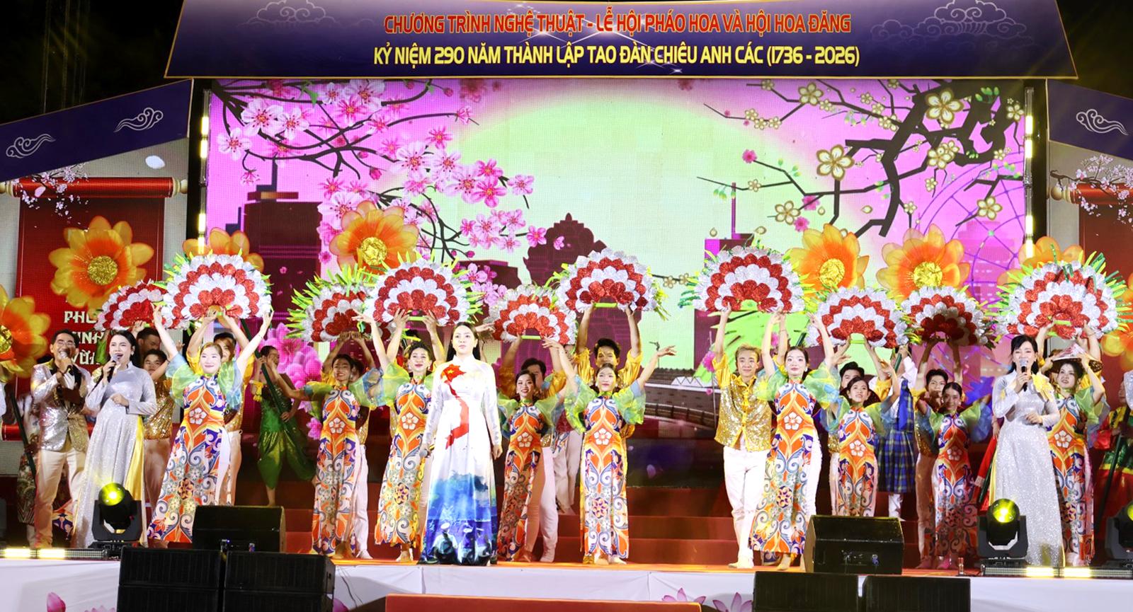 Chương trình nghệ thuật lễ hội pháo hoa và hội hoa đăng kỷ niệm 290 năm thành lập Tao đàn Chiêu Anh Các