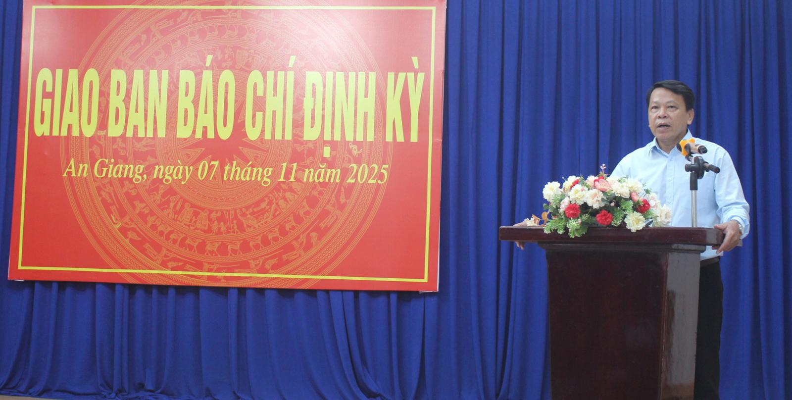 Hội nghị giao ban báo chí tháng 11/2025