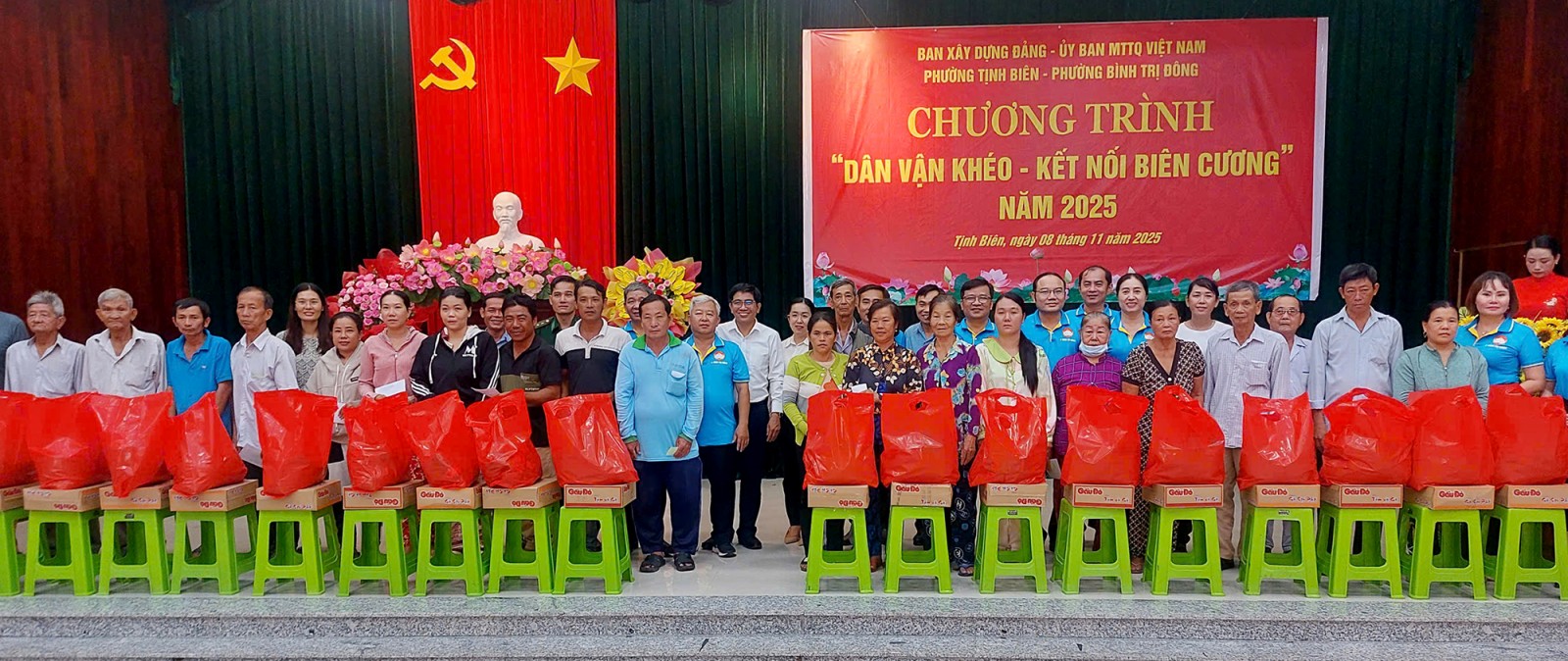 Chương trình “Dân vận khéo - Kết nối biên cương” tại phường Tịnh Biên