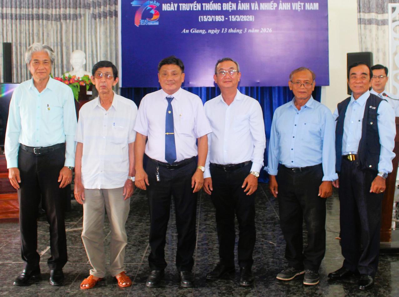 Họp mặt kỷ niệm 73 năm ngày truyền thống Điện ảnh - Nhiếp ảnh Việt Nam