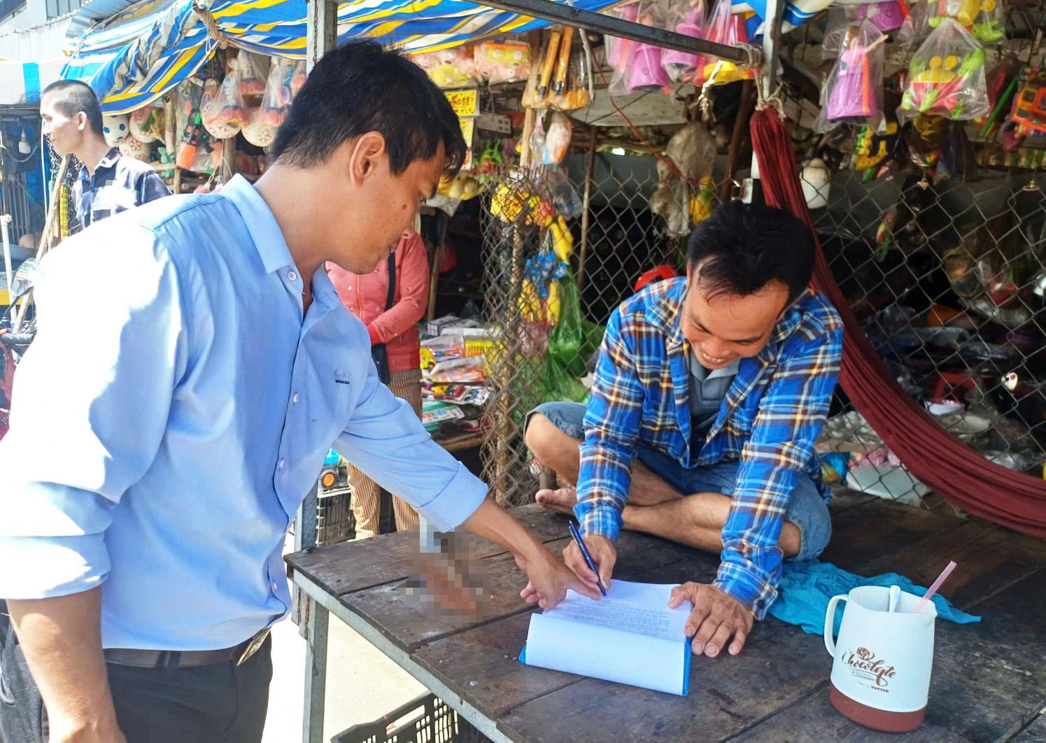 Vận động 300 hộ tiểu thương chợ Thứ Bảy giữ gìn trật tự đô thị