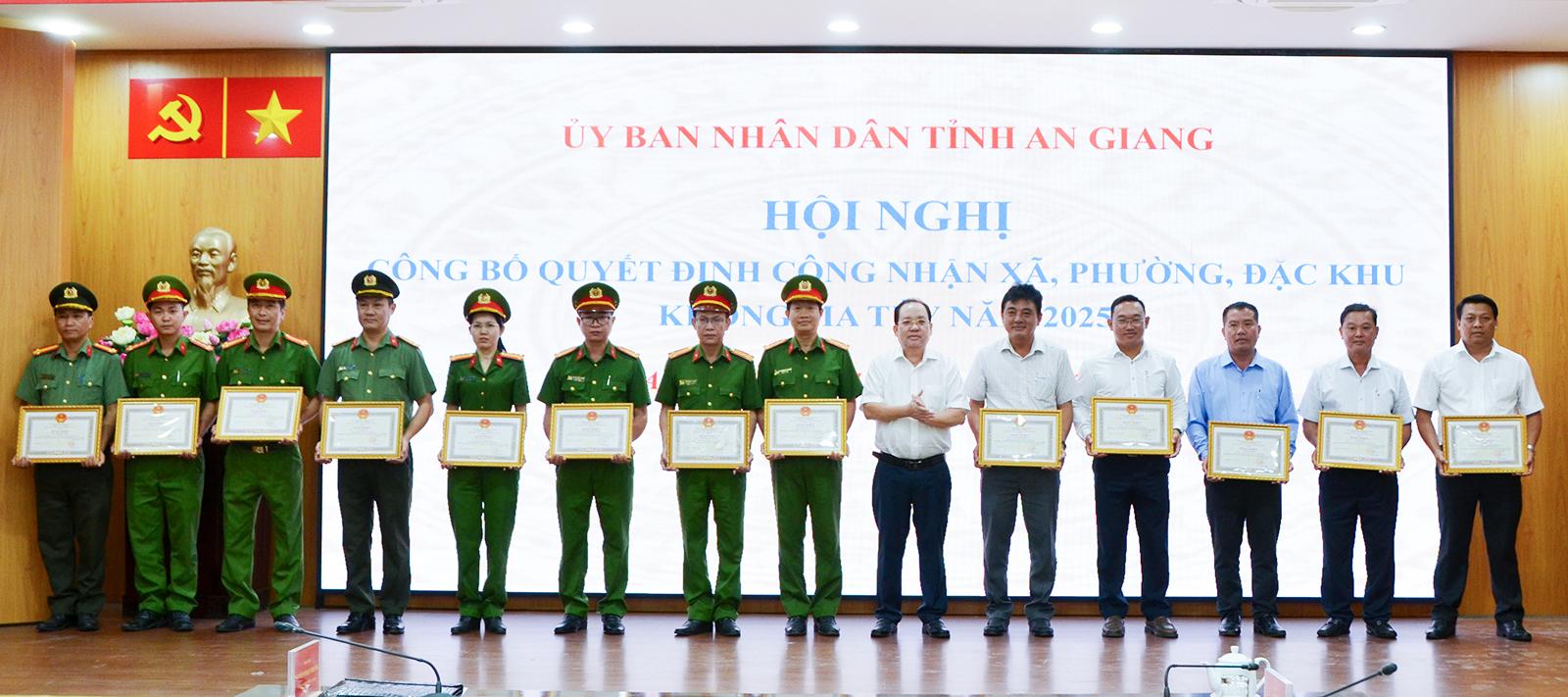 UBND tỉnh An Giang công nhận 27 xã, đặc khu không ma túy năm 2025