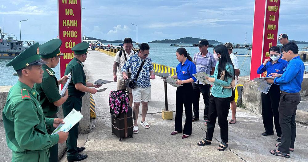 Đồn Biên phòng Tiên Hải tuyên truyền pháp luật cho trên 450 lượt người