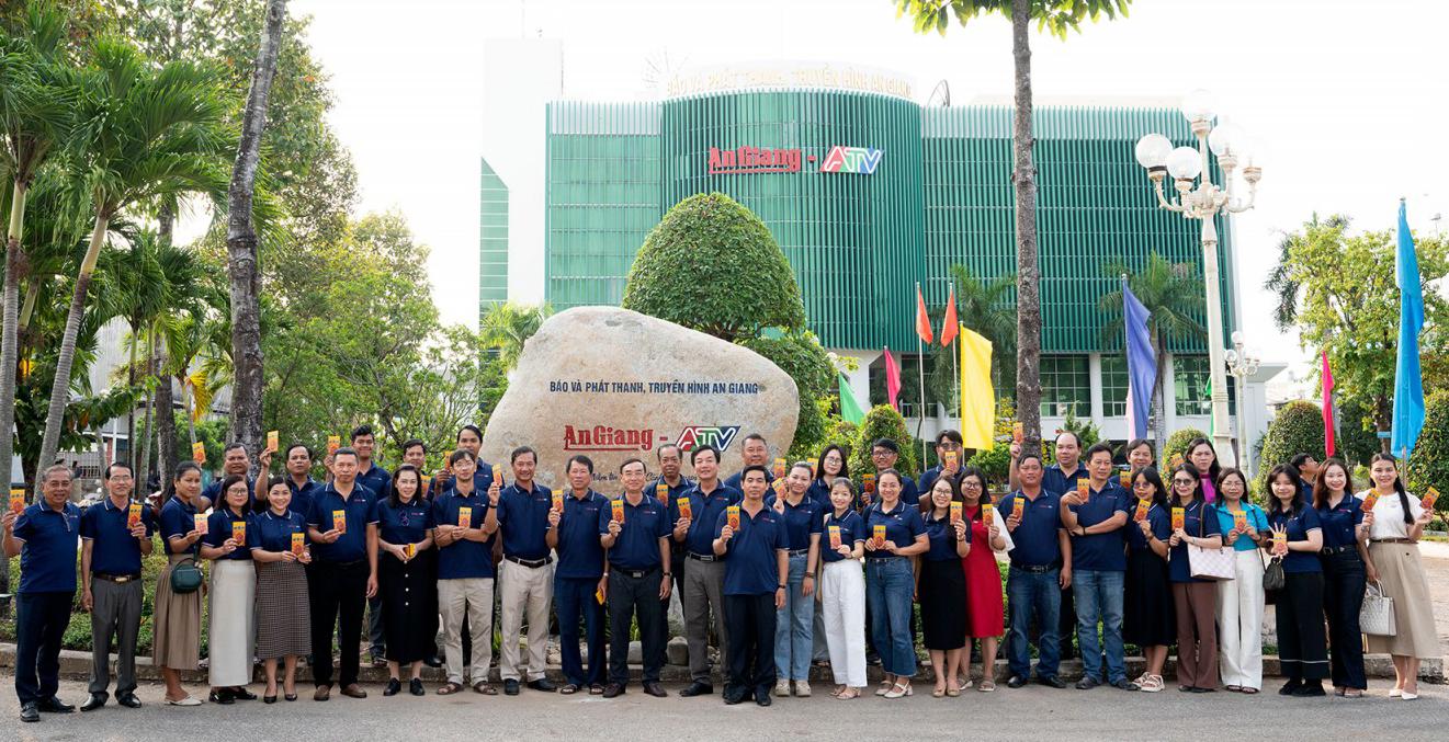Báo và Phát thanh - Truyền hình tỉnh An Giang phát động Tết trồng cây “Đời đời nhớ ơn Bác Hồ”