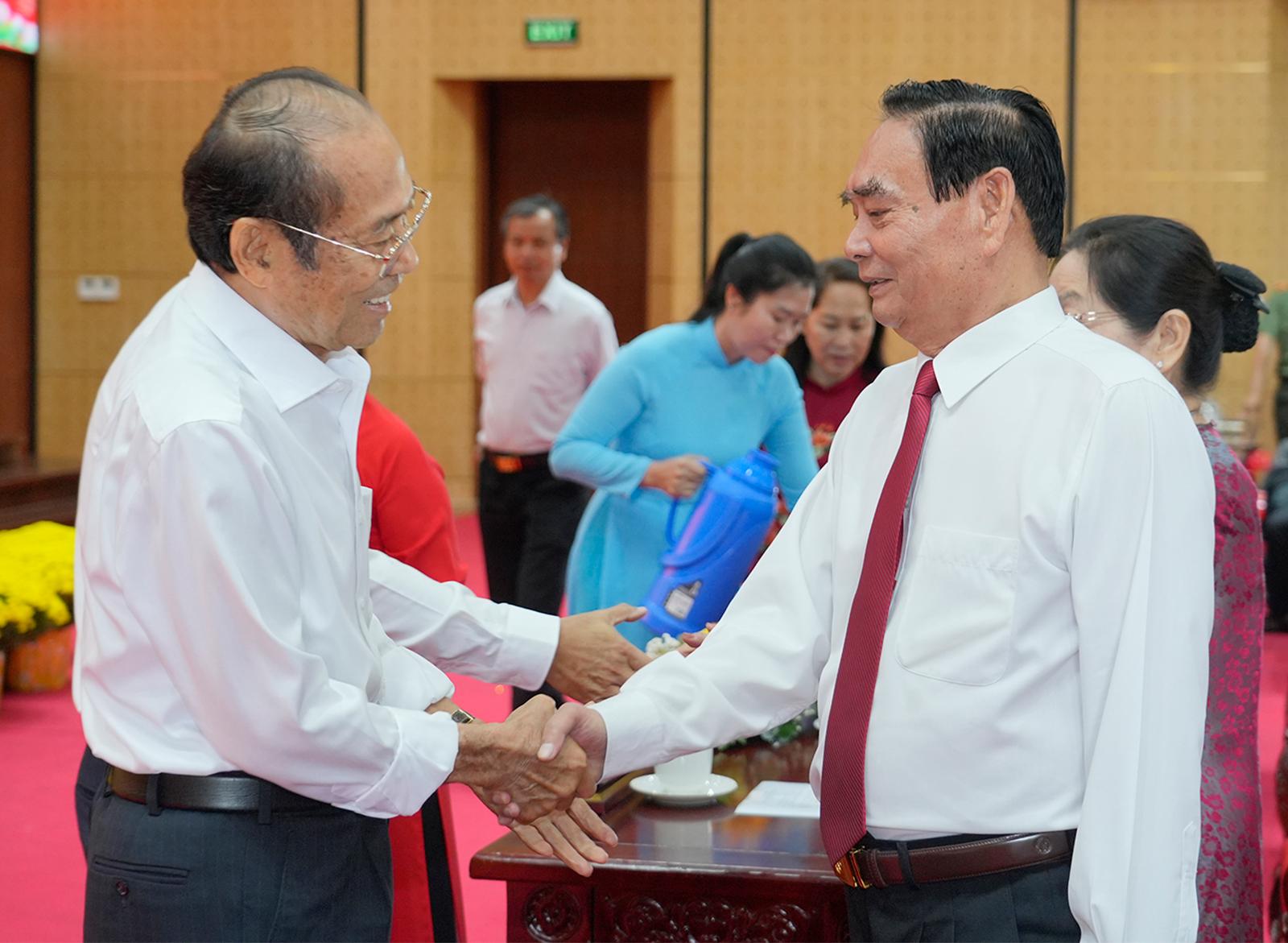 Tỉnh ủy An Giang họp mặt Ban Chấp hành Đảng bộ tỉnh các khóa