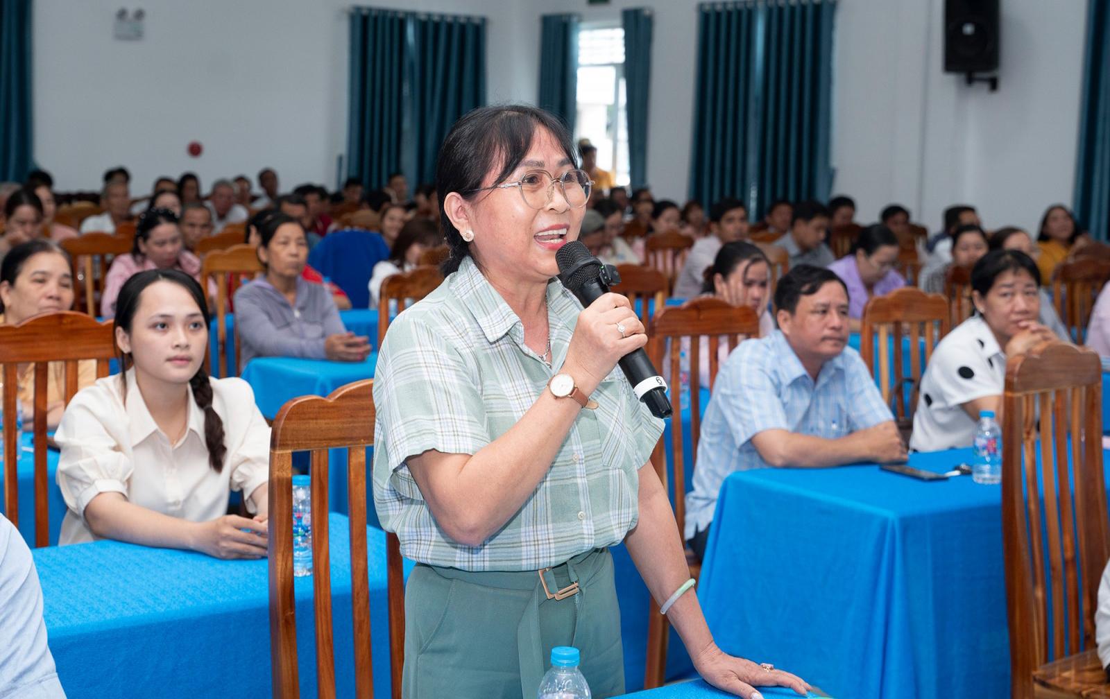 Ứng cử viên đại biểu Quốc hội tiếp xúc cử tri 5 xã: Chợ Mới, Nhơn Mỹ, Long Điền, Hội An và Long Kiến