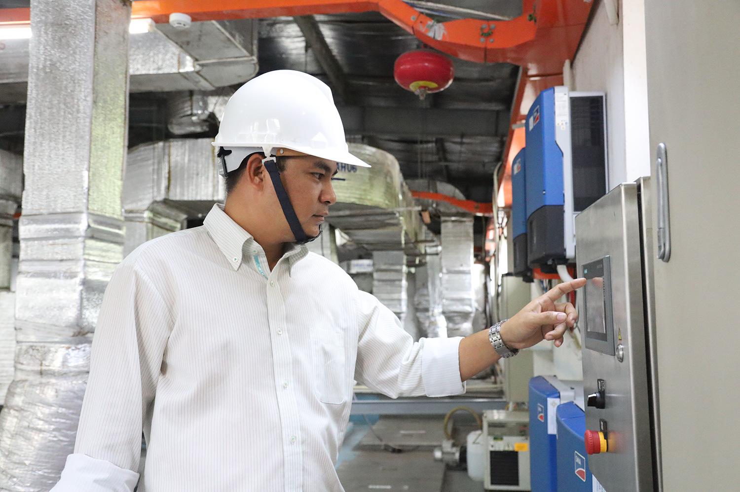 Thợ giỏi bám máy, bám số