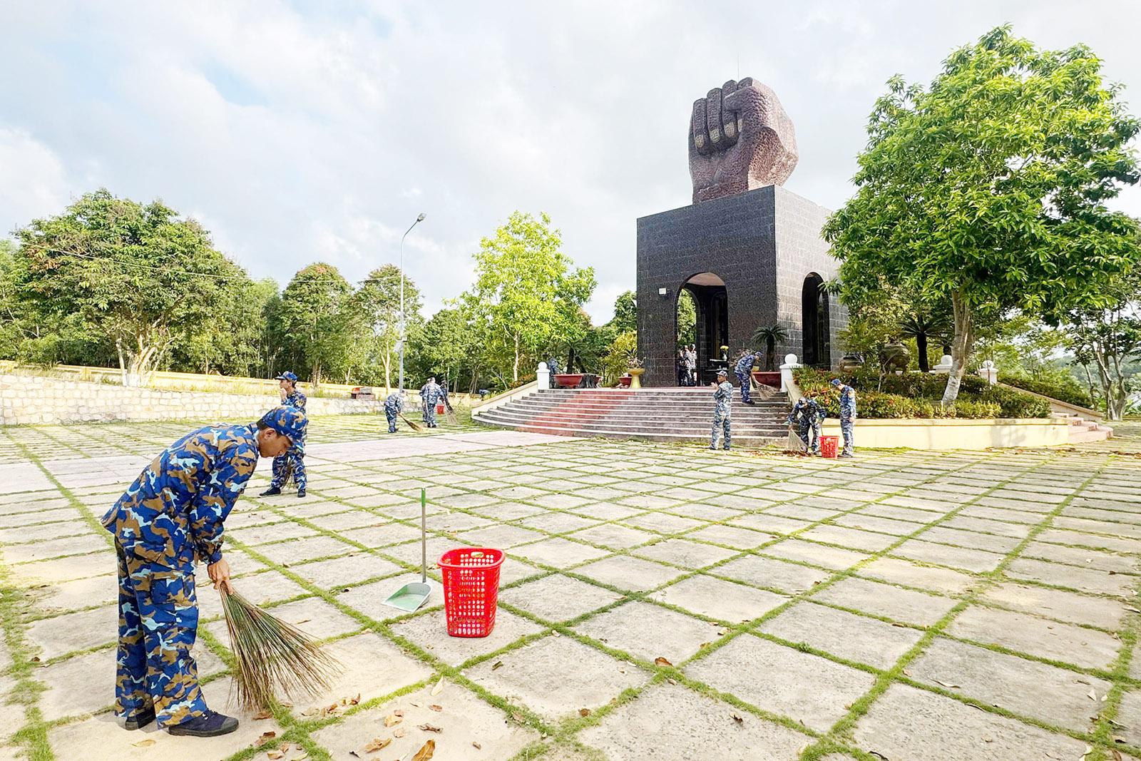 Vùng 5 Hải quân phối hợp tổ chức nhiều hoạt động trong Tháng Thanh niên năm 2026