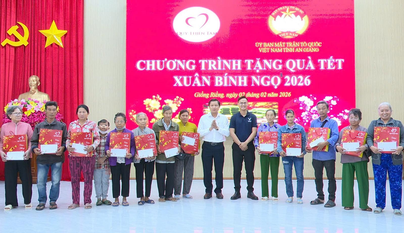 Xuân ấm áp ở Giồng Riềng