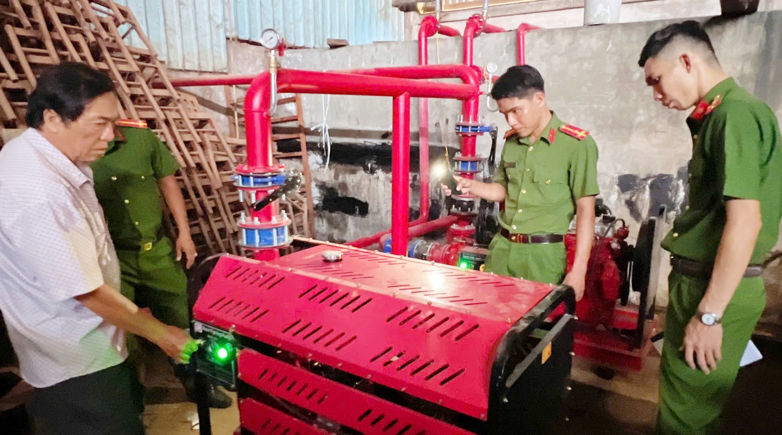Giữ an toàn cháy, nổ ở làng nghề mộc