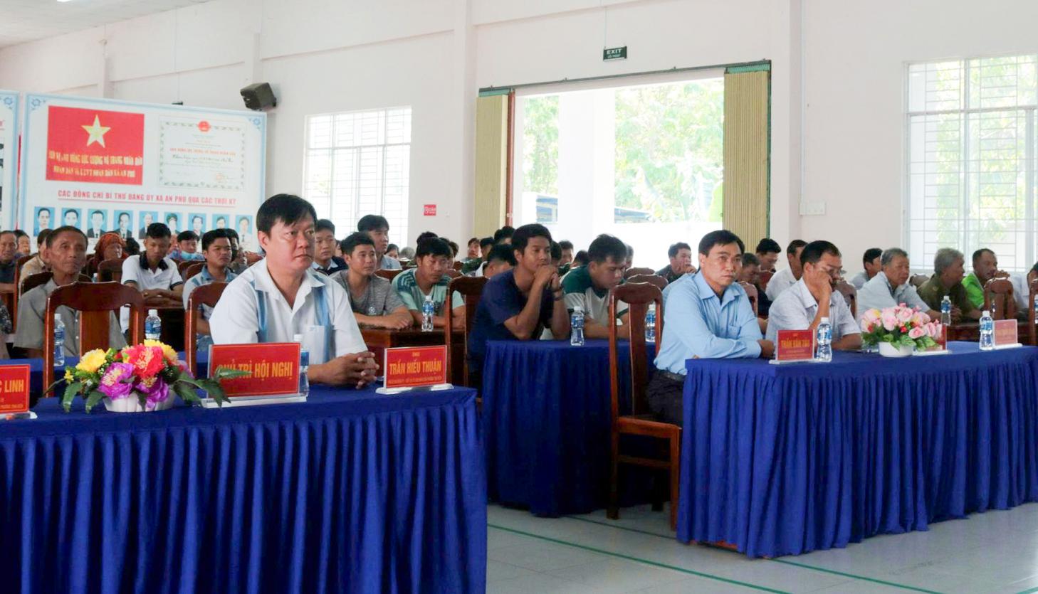 Ứng cử viên đại biểu HĐND tỉnh An Giang đơn vị bầu cử số 10 tiếp xúc cử tri các địa phương