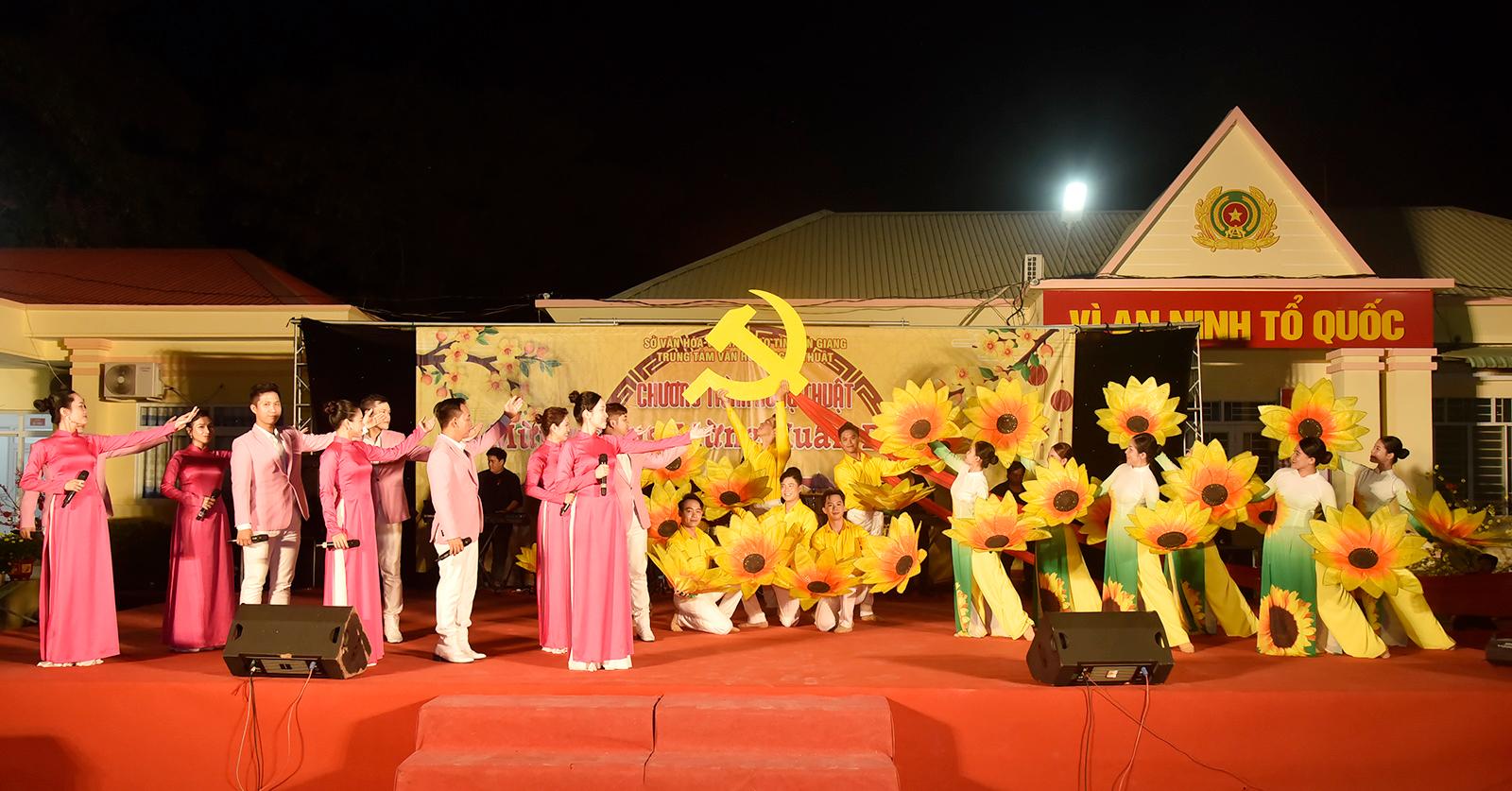 Sôi nổi hoạt động mừng Xuân Bính Ngọ tại xã Vĩnh Điều