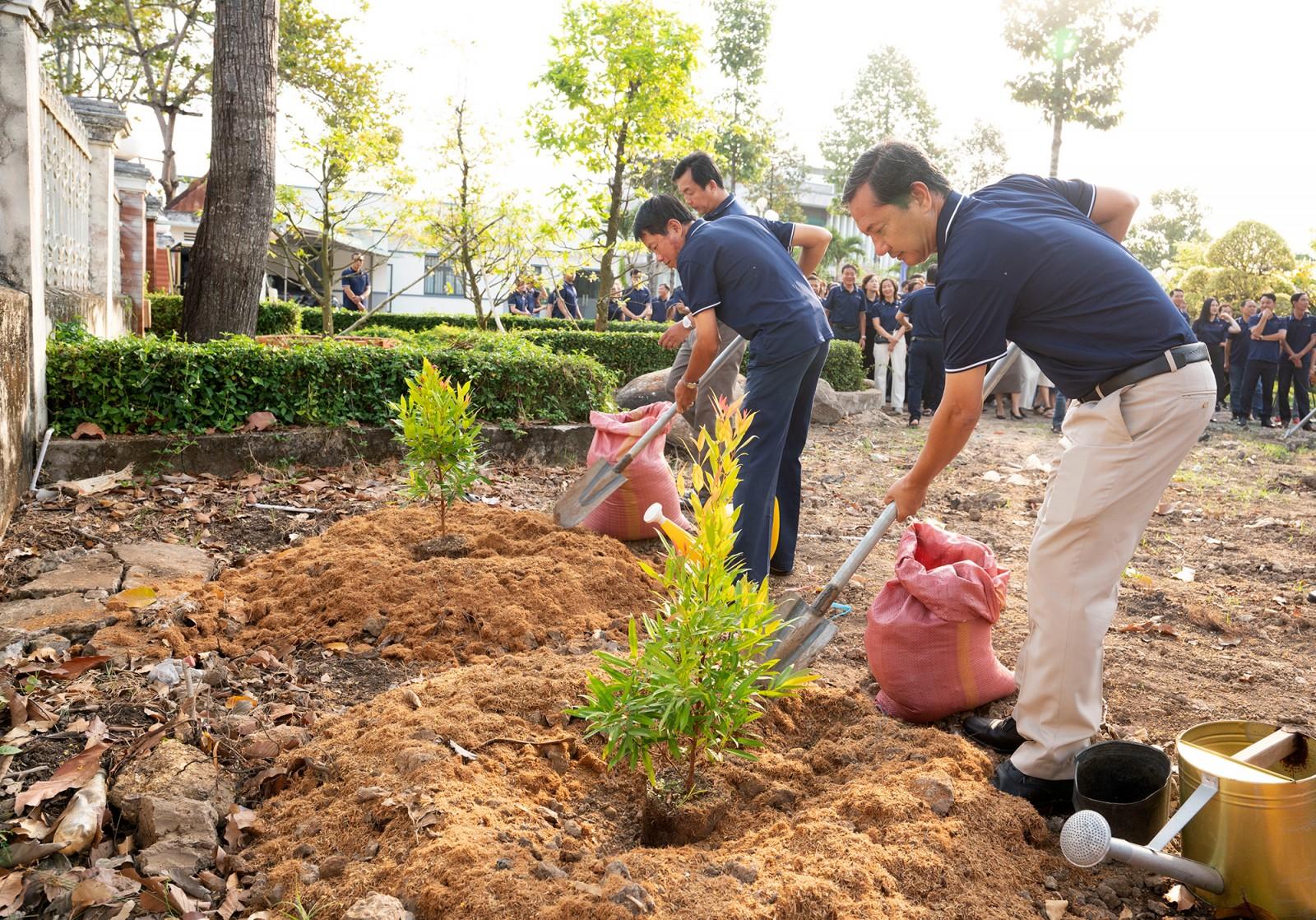 Báo và Phát thanh - Truyền hình tỉnh An Giang phát động Tết trồng cây “Đời đời nhớ ơn Bác Hồ”