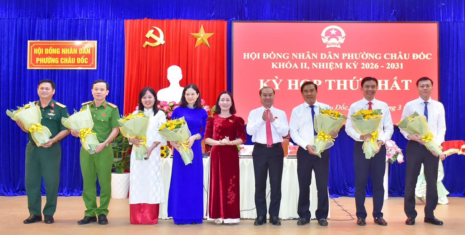 HĐND hai phường Châu Đốc, Vĩnh Tế bầu các chức danh chủ chốt