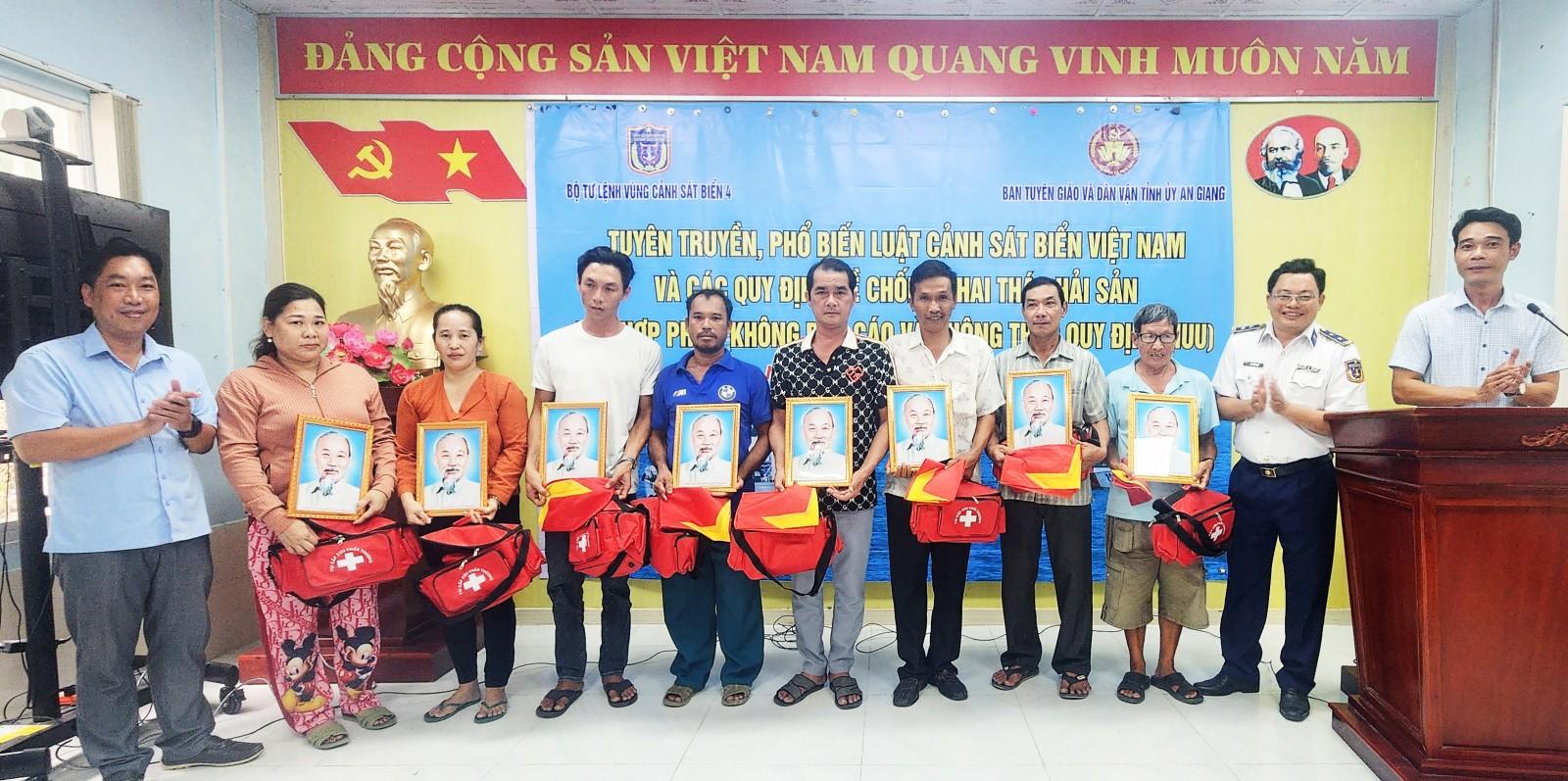 Tăng cường tuyên truyền, phổ biến pháp luật trên địa bàn An Giang