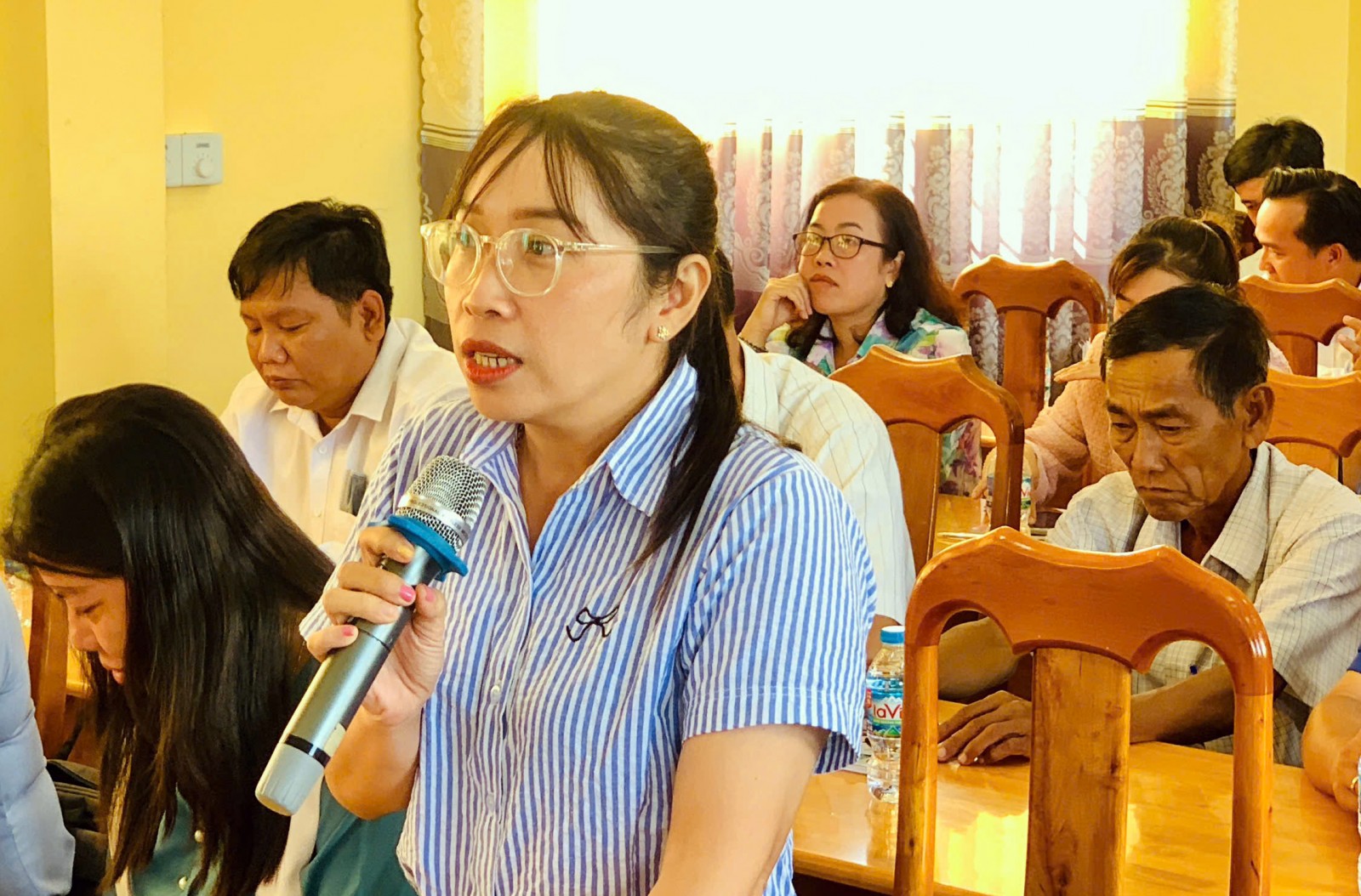 Đại biểu Quốc hội tiếp xúc cử tri trước Kỳ họp thứ 10