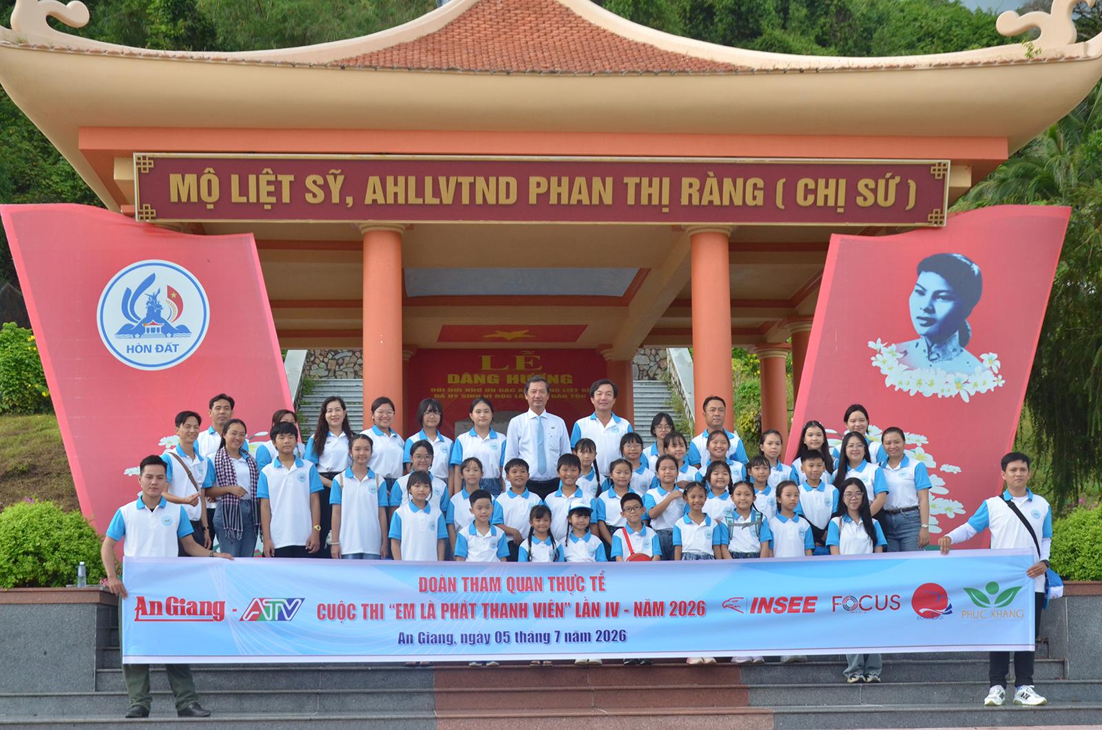“EM LÀ PHÁT THANH VIÊN”: Khi những trải nghiệm viết tiếp ước mơ
