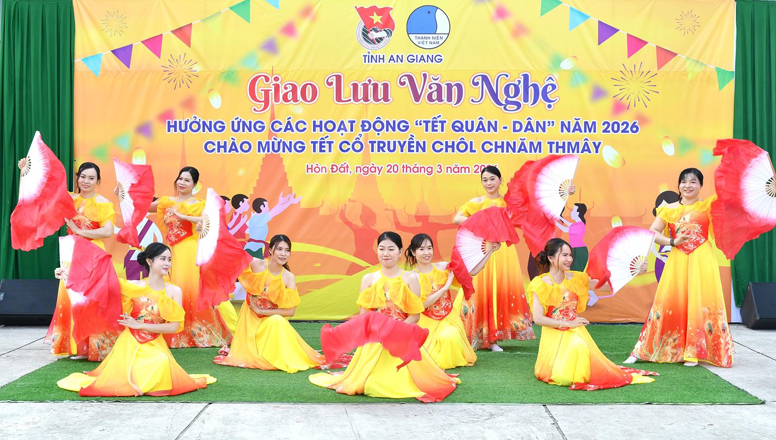 Sôi nổi Hội thao và Chương trình giao lưu văn nghệ hưởng ứng các hoạt động Tết Quân - Dân năm 2026 tại Hòn Đất
