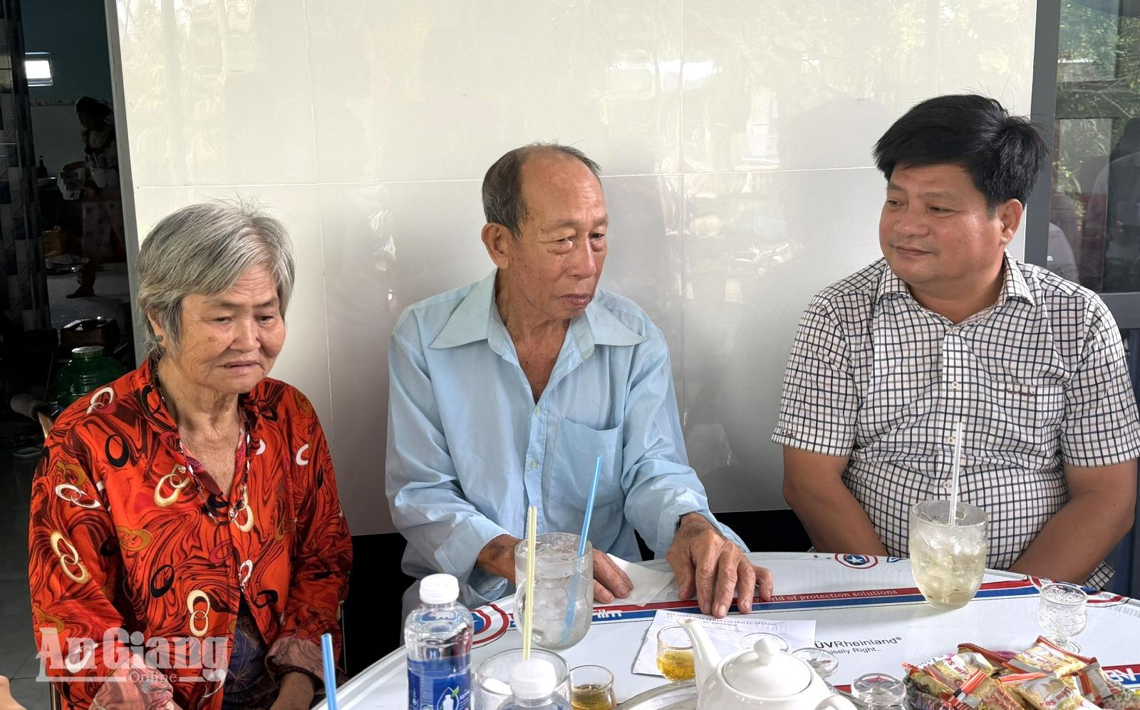 Tri ân người có công tại Vĩnh Tuy và Gò Quao nhân Ngày Thương binh - Liệt sĩ