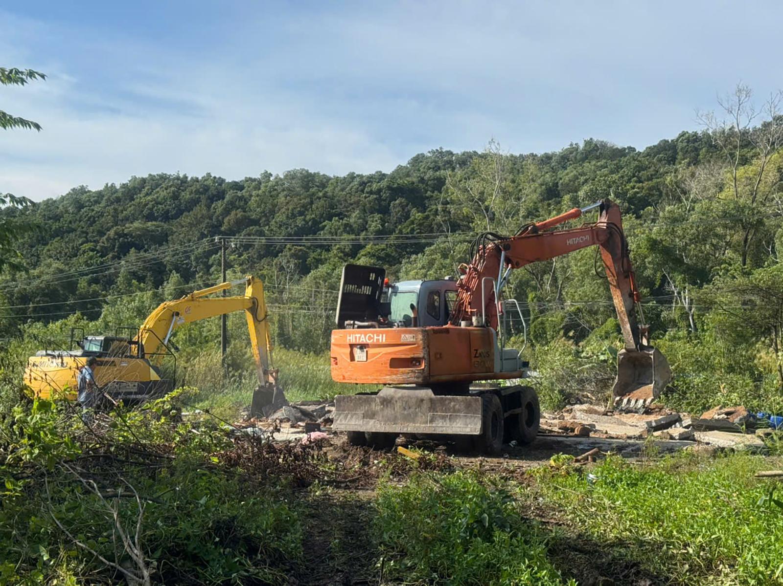 Cưỡng chế 1 trường hợp vi phạm hành chính trong lĩnh vực đất đai