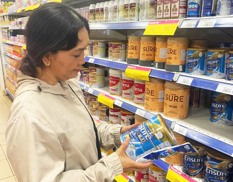 Thắt chặt mua sắm cuối năm