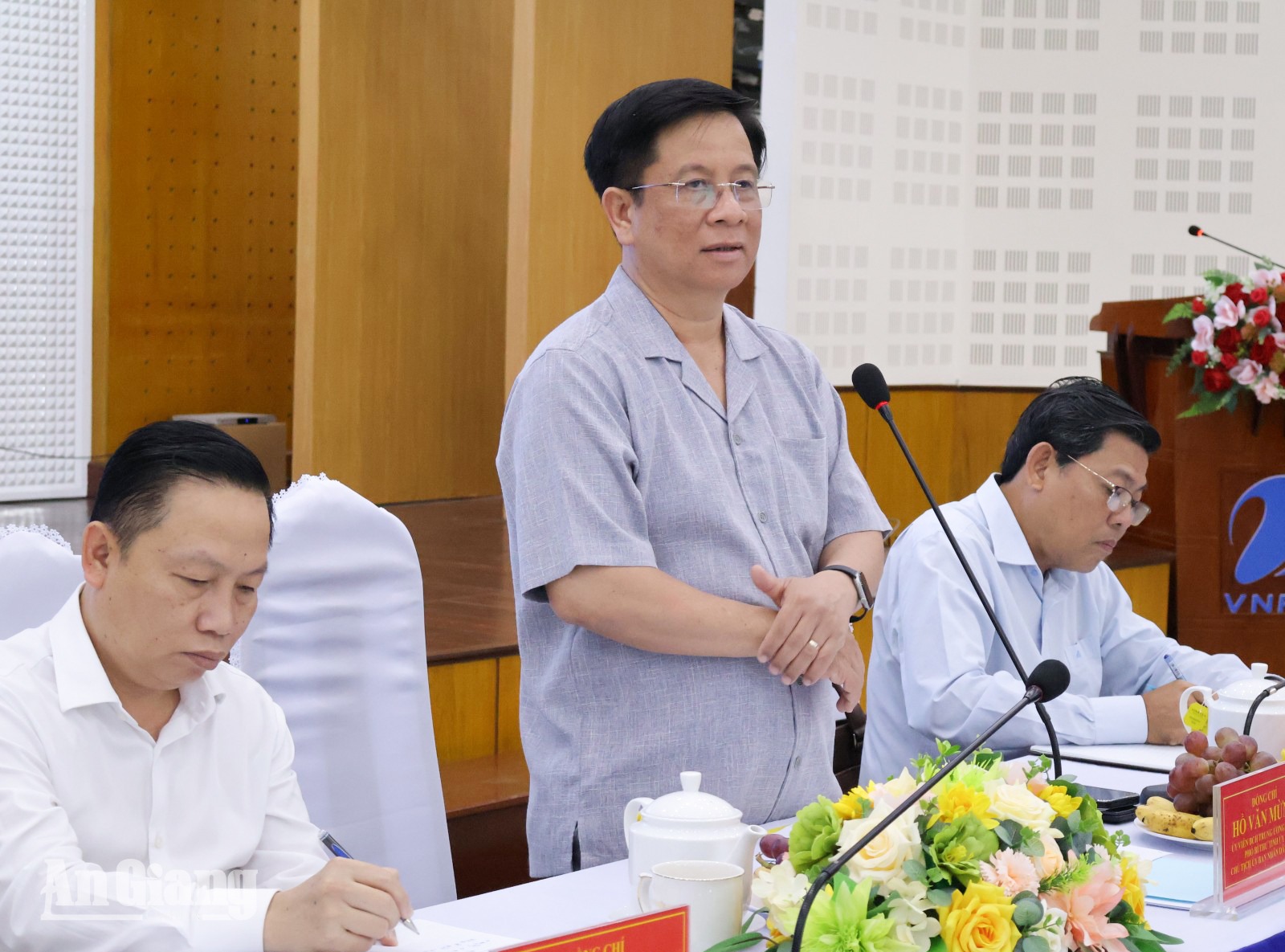 Chủ tịch UBND tỉnh An Giang Hồ Văn Mừng yêu cầu tháo gỡ dứt điểm vướng mắc thủ tục, đất đai cho doanh nghiệp