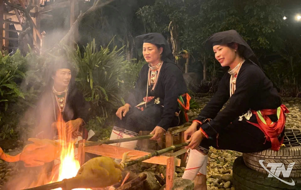 Đến Cửa Tử homestay, du khách được thưởng thức ẩm thực đặc trưng của đồng bào dân tộc Dao.