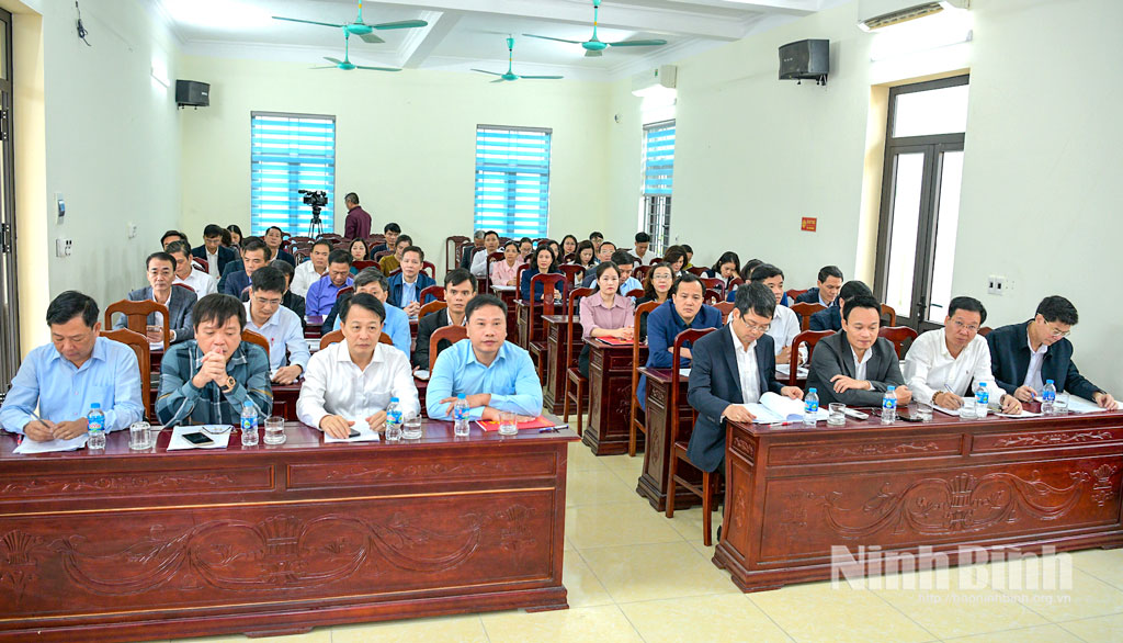 Các đại biểu dự hội nghị.