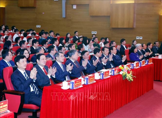 Ch&uacute; th&iacute;ch ảnh