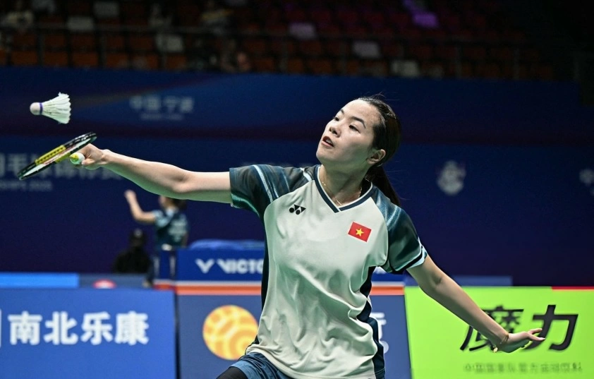 Nguyễn Th&ugrave;y Linh lần thứ 3 li&ecirc;n tiếp đ&aacute;nh bại cựu v&ocirc; địch thế giới Pusarla Venkata Sindhu. Ảnh: Thethao247 