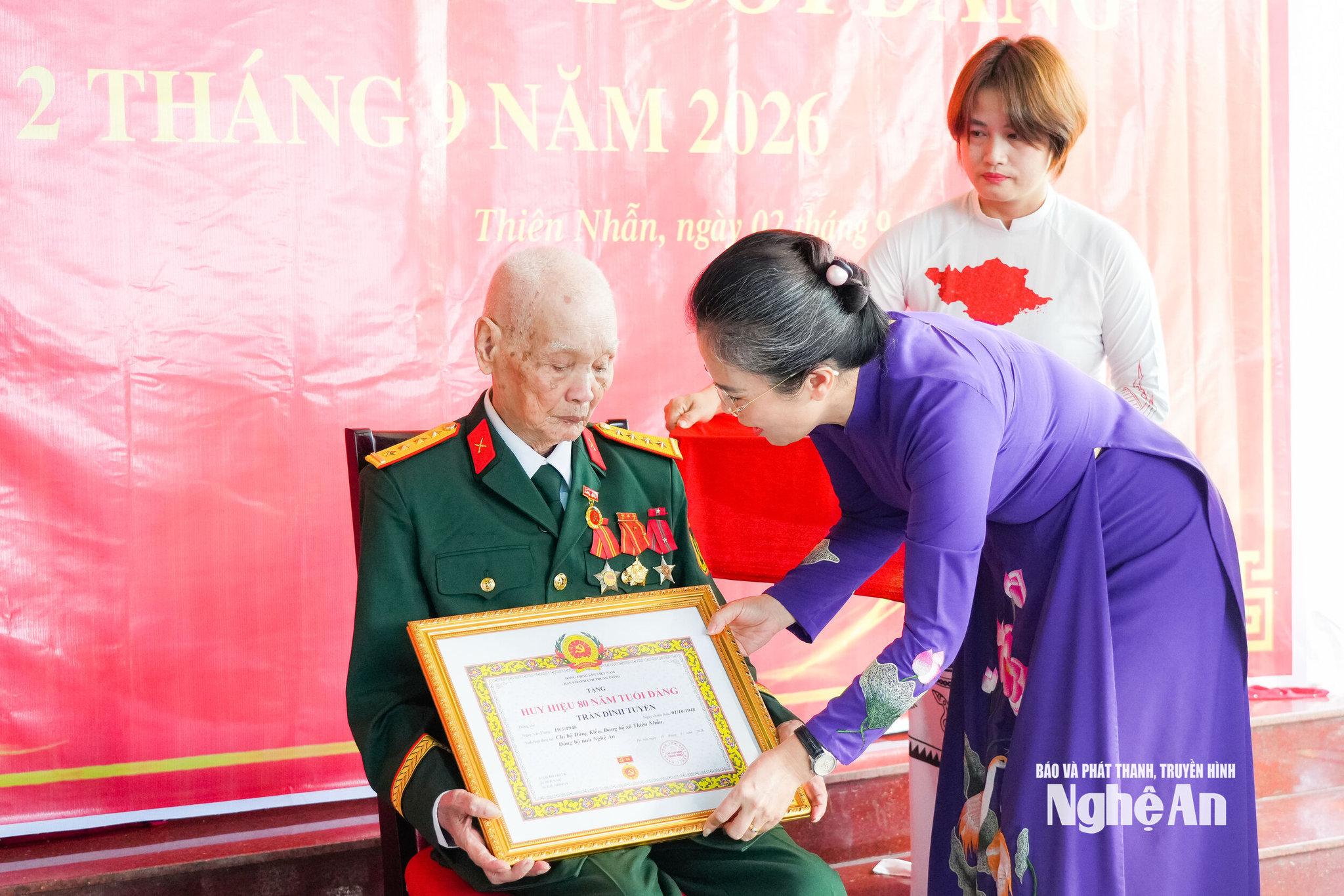 huy hiệu