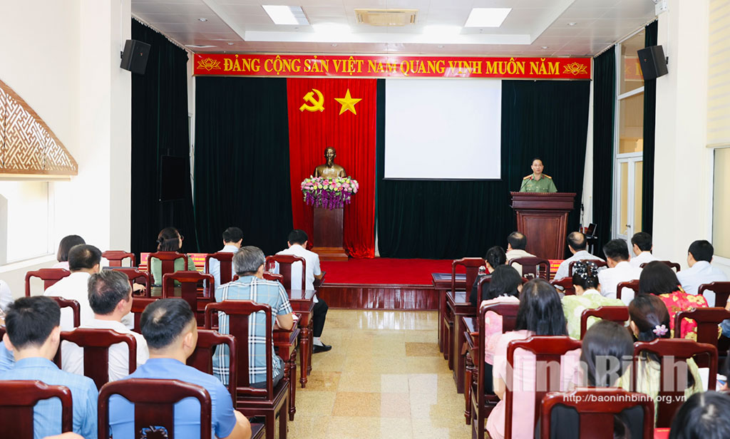 Quang cảnh hội nghị.