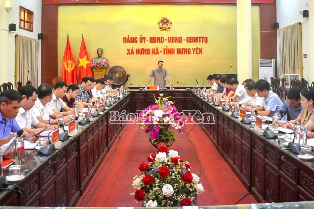 Đồng chí Vũ Kim Cứ, Ủy viên Ban Thường vụ Tỉnh ủy, Trưởng ban Quản lý Khu kinh tế tỉnh phát biểu tại buổi kiểm tra.