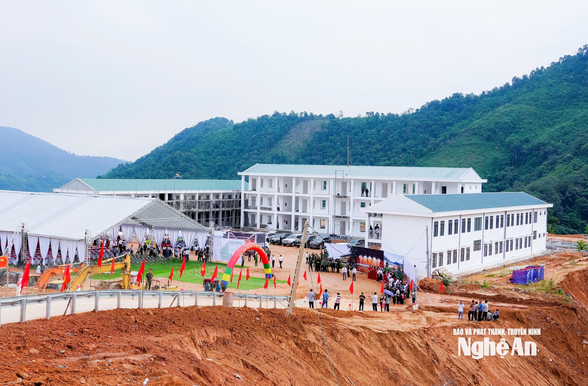 Trường Phổ thông nội trú liên cấp TH và THCS Na Ngoi. Ảnh: Phạm Băn