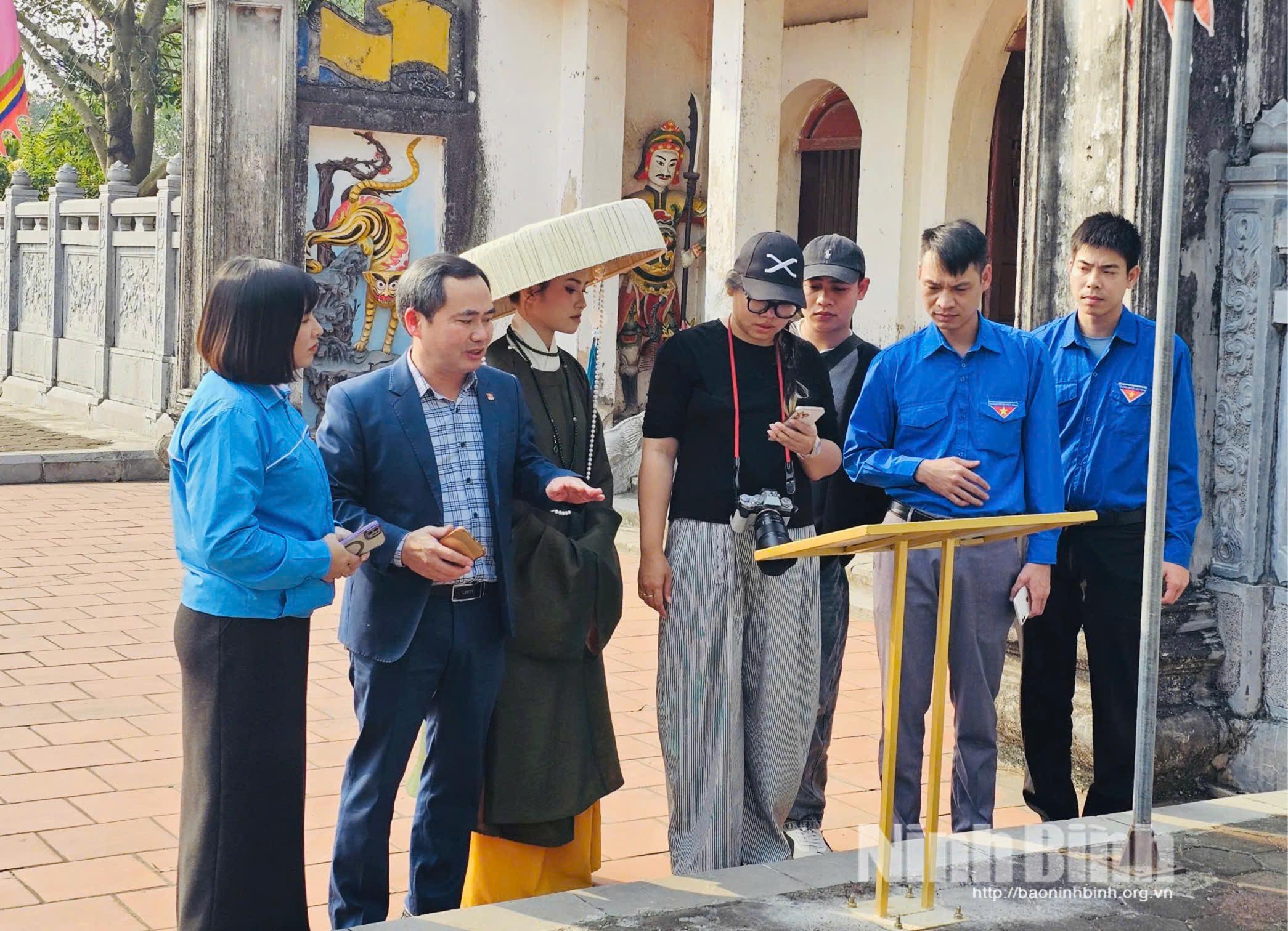 C&ocirc;ng tr&igrave;nh 