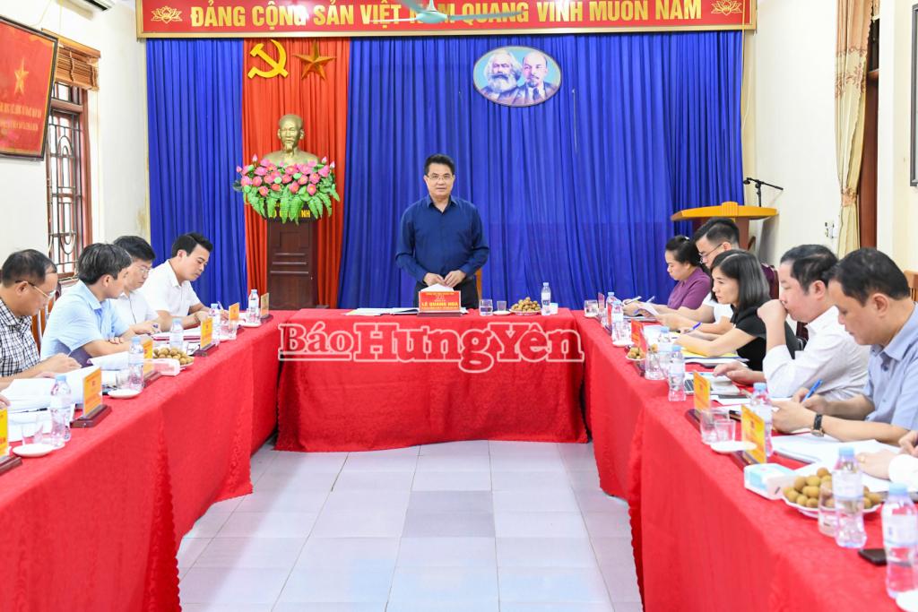 Đồng chí Lê Quang Hòa, Ủy viên Ban Thường vụ Tỉnh ủy, Chủ nhiệm Ủy ban Kiểm tra Tỉnh ủy phát biểu tại buổi làm việc với xã Chí Minh.